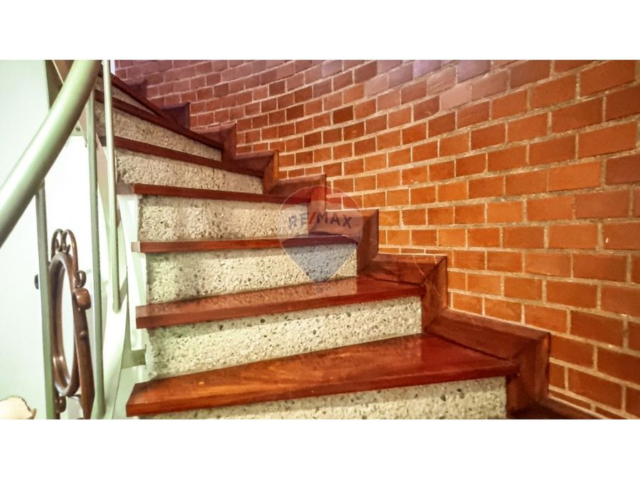 Beutiful single family home in El Poblado San Lucas